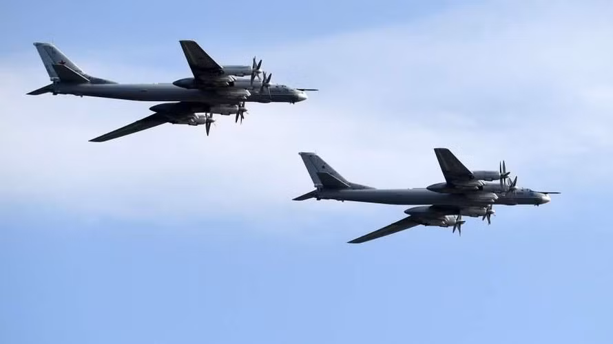 Với những nâng cấp gần đây, Tu-95MSM dự kiến sẽ vẫn phục vụ trong Lực lượng Không quân và Vũ trụ Nga cho đến ít nhất là năm 2040; và tuy là một thiết kế cũ của thập niên 1950, nhưng Tu-95 vẫn là mối đe dọa nguy hiểm đối với Mỹ và đồng minh của Mỹ. Nguồn ảnh: Ydex. 
