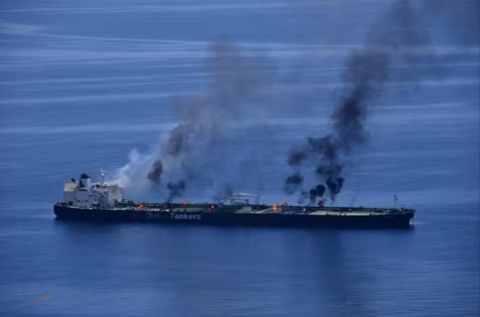 Nếu Moscow cung cấp công nghệ tên lửa cho lực lượng vũ trang Houthi, điều này đe dọa trực tiếp an ninh hàng hải trên khu vực Biển Đỏ, tuyến hàng hải quan trọng bậc nhất thế giới và các tàu chiến của Mỹ, Anh hoạt động ở khu vực này. (Nguồn ảnh: FT, New York, CNN, TASS).