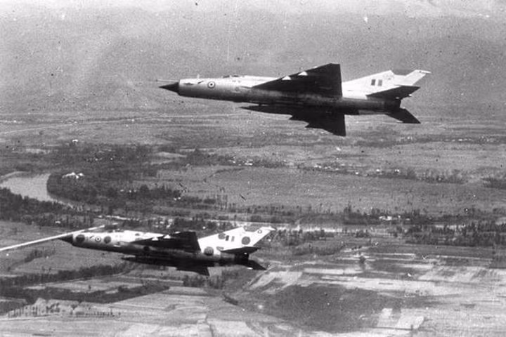 Hosni Mubarak lúc đó là Tư lệnh lực lượng không quân Ai Cập vào năm 1970 sau này thừa nhận, phía Ai Cập biết trước rằng, có một chiếc bẫy trên không đang được chuẩn bị cho người Nga, nhưng họ không thể thuyết phục được chỉ huy của Liên Xô về điều này. 