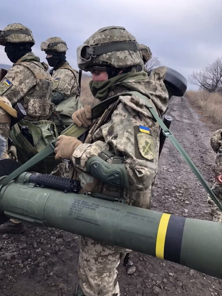 Sau khi truyền hình Mỹ công bố đoạn video quay cảnh quân đội Ukraine được trang bị hệ thống tên lửa chống tăng Javelin, cư dân của DPR đã xác định, đó chính là khu vực ở Avdiivka. 