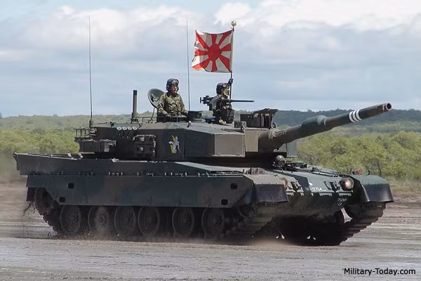 Hàng chục xe tăng Type 90 "Kyumaru" ầm ầm trong các cuộc tập trận gần đây trên đảo Hokkaido, phía bắc Nhật Bản là minh chứng cho thách thức mà các nhà sản xuất vũ khí của họ phải đối mặt cả trong và ngoài nước, khi nước này đang cố gắng củng cố khả năng phòng thủ trước các mối đe dọa chiến lược.