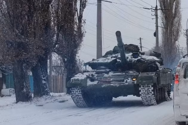 Trong bối cảnh tình hình ở Donbass trở nên trầm trọng hơn, Phái đoàn Giám sát Đặc biệt của OSCE, đã cáo buộc lực lượng dân quân Donetsk và Luhansk, triển khai thêm thiết bị quân sự, ngoài tiêu chuẩn “hạn ngạch vũ khí” được phân bổ. 