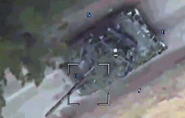 Trong tuần này, Quân đội Ukraine công bố rất ít video kết quả, chủ yếu là UAV tấn công xe bọc thép của Nga, kết quả các trận đánh trên bộ gần như không được công bố. Đến nay, nơi duy nhất mà Quân đội Ukraine thực sự cắm cờ, là tại một trường học của Ukraine, cách biên giới Nga tới 1.700 m.