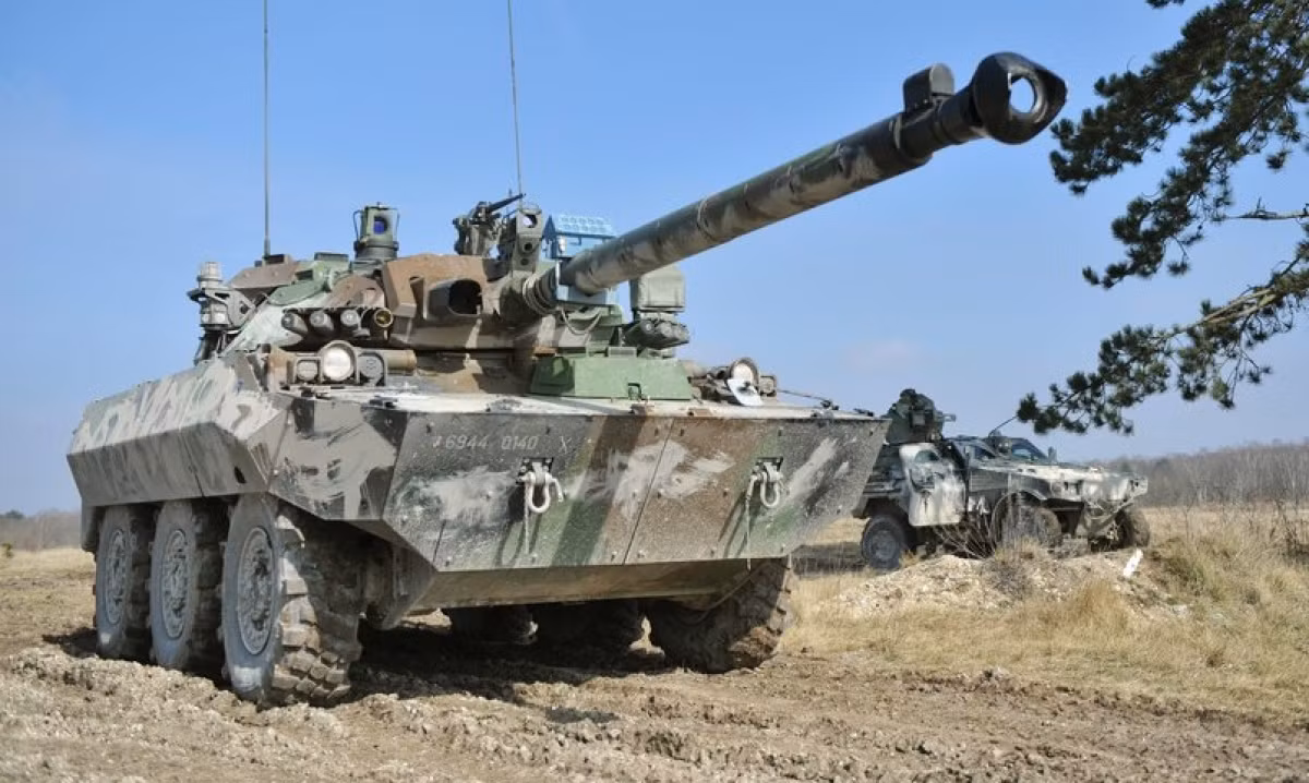 Gray đã kể về một trận đánh của đơn vị anh ta, Lữ đoàn 37 quân đội Ukraine gần Velika Novosilka. Người Nga đã bắn một loạt đạn pháo bắn nhanh 30 mm và đã xuyên thủng vỏ giáp của những chiếc AMX-10 RC do Pháp cung cấp. Ảnh: Military.