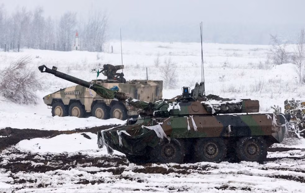 Cũng có lý do đơn giản là Quân đội Ukraine đang thiếu nghiêm trọng vũ khí đột kích. Ví dụ, họ đang rất cần các phương tiện chiến đấu bọc thép và việc nâng cấp số xe thiết giáp hiện có, có thể sẽ mất nhiều thời gian hơn dự kiến. Ảnh: Forces.