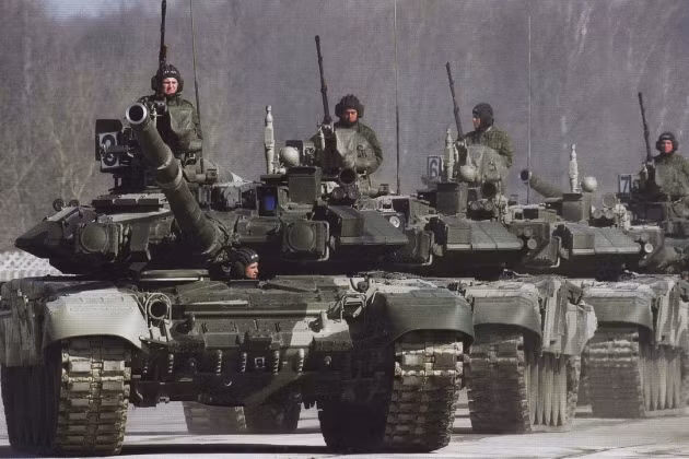Sau khi chuyển một lượng vũ khí khổng lồ tới miền nam nước Nga khiến NATO vô cùng lo sợ, Quân đội Nga đã bắt đầu cuộc tập trận quy mô lớn gần biên giới với Ukraine với nhiều trang thiết bị quân sự hiện đại tham gia cuộc tập trận.
