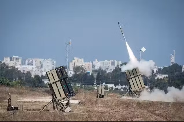 Hệ thống phòng thủ Vòm sắt của Israel đã đánh chặn thành công 179 tên lửa, nhưng vẫn còn 624 tên lửa chưa bị hệ thống phòng không Vòm sắt của Israel đánh chặn thành công. Điều này chứng tỏ rằng, hệ thống Vòm sắt của Israel sợ bị tấn công bằng chiến thuật tên lửa bão hòa.