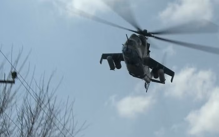 Bộ Quốc phòng Nga cho biết, một trực thăng Mi-8 của Ukraine tấn công làng Klimovo ở vùng Bryansk của Nga đã bị bắn hạ bởi một hệ thống tên lửa phòng không S-400 của Nga, được triển khai ở vùng Chernihiv hôm thứ Năm.