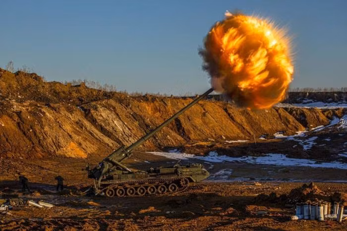 Tuy nhiên lãnh đạo NATO thận trọng trước tình hình Kherson mà quân đội Ukraine đang có lợi thế; Tổng thư ký NATO cho rằng, không nên mắc sai lầm khi đánh giá thấp Nga, Quân đội Nga sở hữu năng lực mạnh và quân số lượng đông đảo, vài tháng tới sẽ rất khó khăn cho Ukraine. 