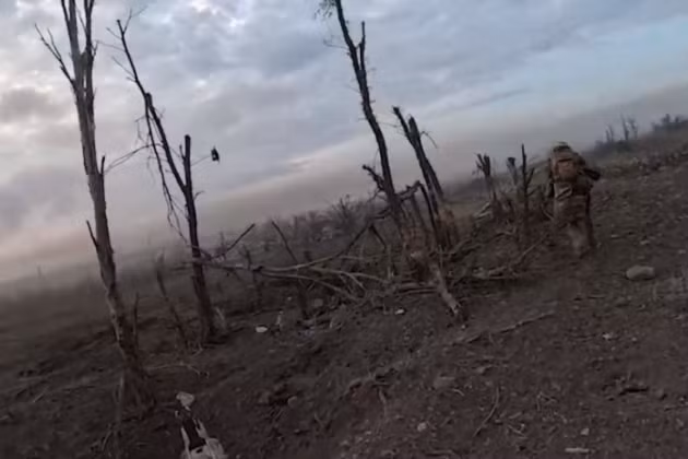 Hai ngôi làng Klishchiivka và Andreevka vào tháng 6 năm ngoái nằm trong sự kiểm soát của quân Nga, sau đó quân Ukraine đã chiếm lại trong cuộc phản công mùa hè năm 2023 và hai ngôi làng thường xuyên đổi chủ.