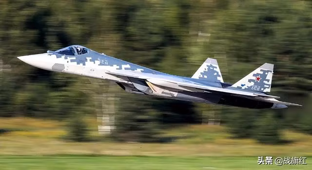 Đây thực sự là đòn cảnh báo việc hỗ trợ quân sự của NATO cho Ukraine; vì Su-57 đã cho nổ tung xe tăng mà Ba Lan mới viện trợ cho Ukraine, thì lựu pháo M777 tiếp theo và các vũ khí khác do Mỹ viện trợ cho Ukraine, cũng sẽ bị Su-57 cho nổ tung. Khả năng này là rất lớn.