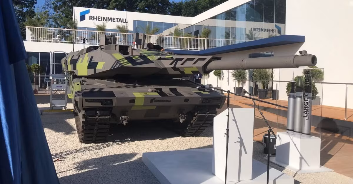 Và nếu MGCS vượt qua được thử thách này thì bất ngờ Rheinmetall xuất hiện cùng KF-51 Panther. Thế cân bằng bị phá vỡ và Pháp nhận thấy mối đe dọa đối với cả dự án chung và sự phòng thủ của chính mình (Ảnh mẫu KF-51 Panther). 