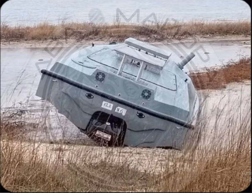 Theo trang web “War Zone” của Mỹ, chiếc tàu không người lái tự sát của Ukraine bị Nga thu giữ lần này, là phương tiện mặt nước không người lái hiệu MAGURA V5, do công ty SpetsTechnoExport của Ukraine sản xuất. 