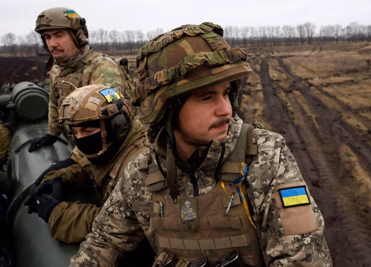 Theo truyền thông Ukraine, quân đội Ukraine (AFU) đã tiến vào chiến trường Kursk và chiến đấu trong 8 tháng, gây ra “tổn thất lớn” cho RFAF. Trong khi các nước phương Tây cho rằng, chiến dịch tấn công của AFU vào Kursk là hành động quân sự “tuyệt vọng”.