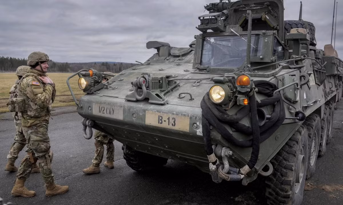 Xe bọc thép Stryker mà Mỹ viện trợ cho Ukraine dường như không tham gia chiến đấu, hoặc đã tham chiến nhưng chưa từng được ghi nhận. Tương tự, xe tăng chiến đấu chủ lực Challenger 2 do Anh viện trợ cũng chưa tham chiến.