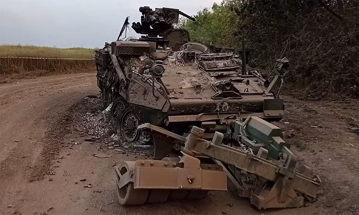 Ví dụ cụ thể là Lữ đoàn bộ binh cơ giới 47 của Quân đội Ukraine, tác chiến trên hướng nam Orekhiv của tỉnh Zaporozhye, có nhiệm vụ tấn công tuyến phòng thủ Nga mà không có lợi thế không quân và pháo binh, dẫn đến bị thiệt hại nặng nề từ hỏa lực không quân và pháo binh của Nga. 