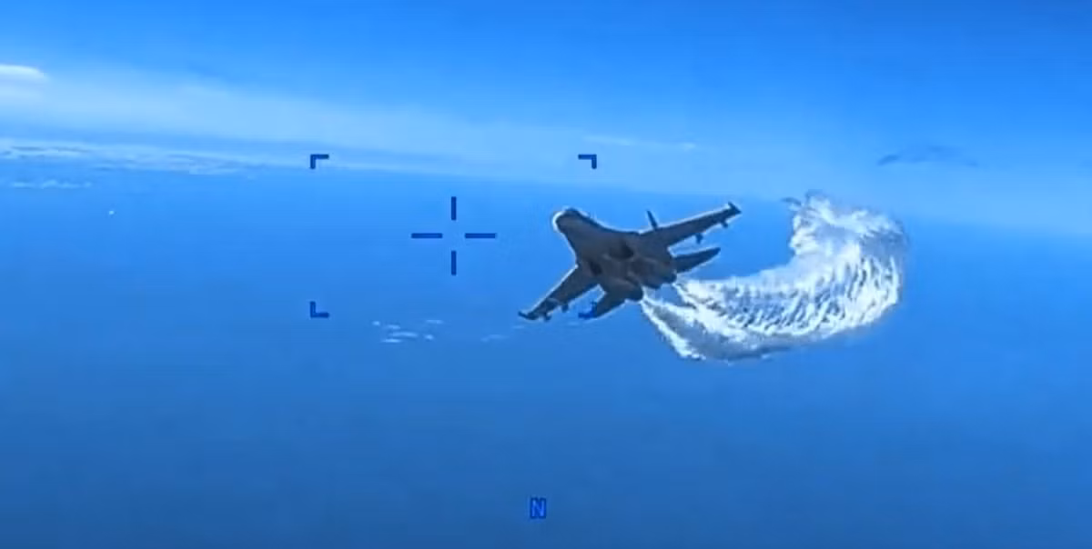 Nga biết bí mật gì của Mỹ khi trục vớt được chiếc UAV MQ-9? - Hình 5 Nga biet bi mat gi cua My khi truc vot duoc chiec UAV MQ-9?-Hinh-5