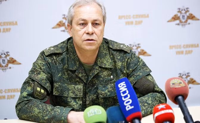 Người phát ngôn của nhà nước cộng hòa Donetsk tự xưng, Eduard Basurin tuyên bố trên sóng của kênh Russia 24 TV: Các lực lượng vũ trang của Ukraine đang chiến đấu tại thành phố Mariupol chỉ có hai lựa chọn, đầu hàng hoặc bị tiêu diệt.