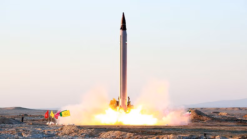 Hiện tại được biết, Iran đã quyết định triển khai hàng trăm hệ thống tên lửa ở biên giới phía tây của mình, có tầm bắn lên tới 1.500-2.000 km. Trước đây, những tên lửa này được triển khai ở khu vực miền trung của Iran. 