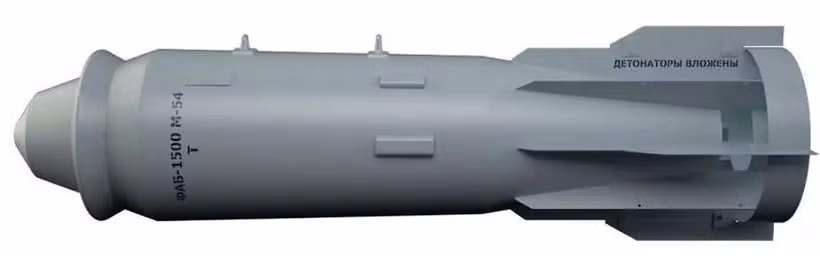 Trong khi Không quân Nga tiếp tục không kích Ukraine, Bộ Quốc phòng Nga đã công bố loại bom cải tiến mới, dựa trên loại bom thường FAB-1500M54 từ thời Liên Xô, được trang bị mô-đun cánh lượn có thể hiệu chỉnh (UMPK).
