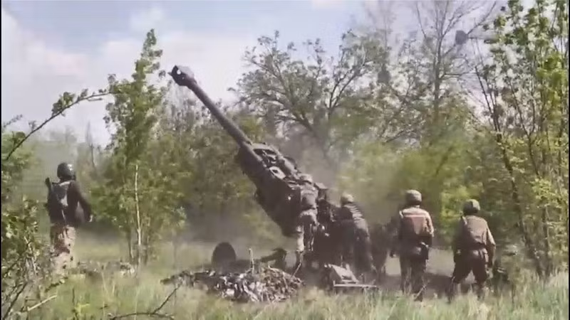 Thậm chí với pháo M777, Quân đội Ukraine còn tung ra được một số đòn phản công hiệu quả. Kết quả này khiến lãnh đạo chính quyền và Quân đội Ukraine cũng như truyền thông phương Tây lạc quan coi pháo M777 là vũ khí "thay đổi cục diện chiến trường".