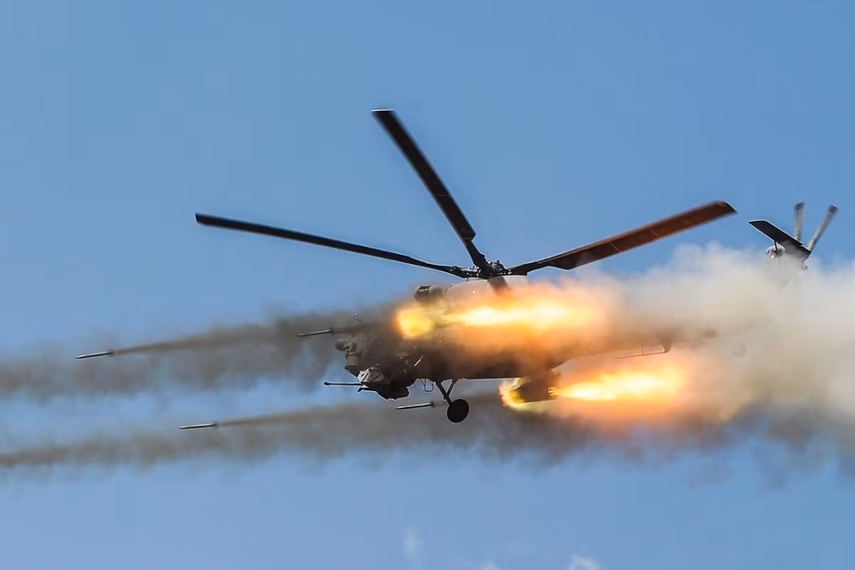 Ngày 18/8, trực thăng Mi-28NM của Nga đã sử dụng rocket S-8 tấn công lực lượng vũ trang và xe bọc thép Ukraine ở khu vực biên giới Kursk Oblast. Phi công Mi-28NM Vladimir cho biết: "Chúng tôi thực hiện nhiệm vụ bay chiến đấu, tiêu diệt quân Ukraine cũng như xe bọc thép hạng nhẹ ở khu vực biên giới tỉnh Kursk".