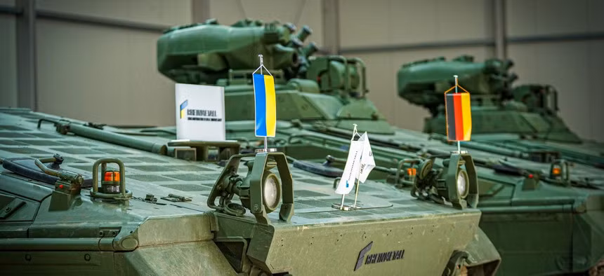Nhà máy thiết giáp Mykolaiv đóng vai trò quan trọng trong việc hỗ trợ nhu cầu vũ khí trang bị của Ukraine, kể từ khi xung đột Nga-Ukraine bùng nổ vào năm 2022. Đây là một trong những nhà sản xuất vũ khí chính của Ukraine, nhà máy không chỉ cung cấp vũ khí mới, mà còn sửa chữa nhiều phương tiện bọc thép hỏng hóc trên chiến trường.