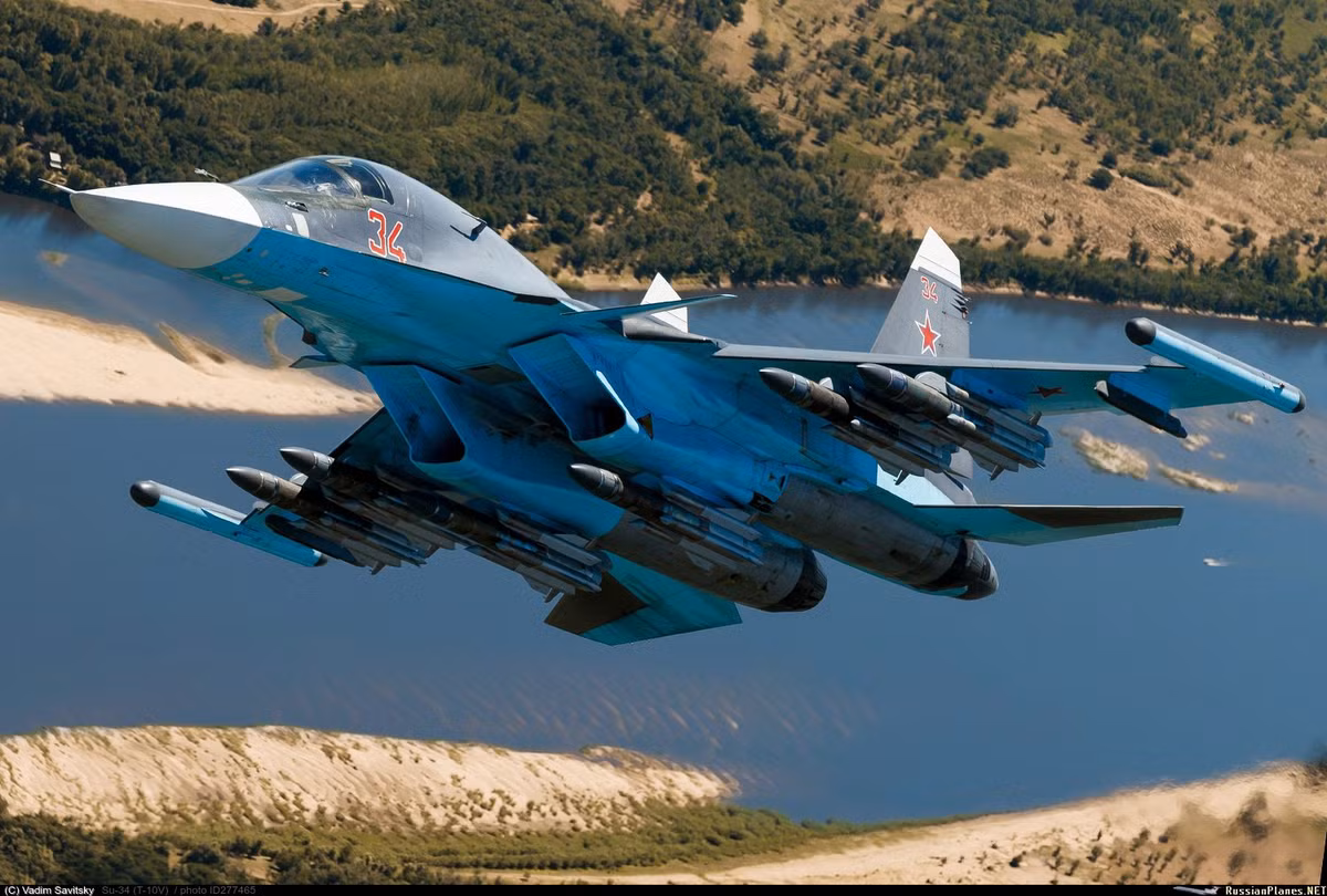 Ngoài ra, hệ thống điện tử hàng không trên máy bay tiêm kích bom Su-34 không thể cung cấp đủ biện pháp chế áp điện tử trước radar của hệ thống Patriot, khiến toàn bộ phi hành đoàn hoàn toàn không thể phản ứng khi gặp phải một cuộc tấn công bất ngờ gây tổn thất lớn.