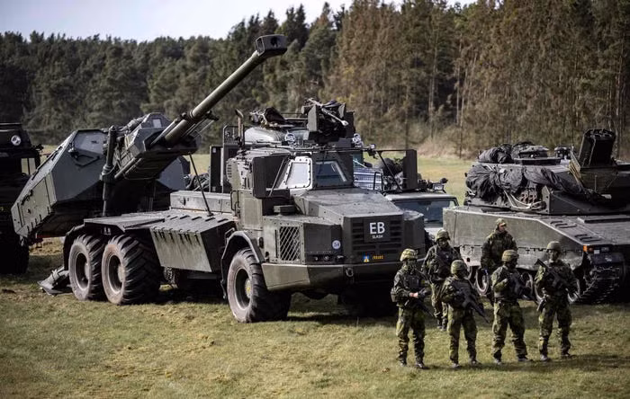 Theo thông tin từ nhà sản xuất BAE Systems Bofors, pháo tự hành FH77BW không chỉ có khả năng cơ động tốt, mà còn có độ chính xác cao, tốc độ bắn nhanh. FH77BW được đánh giá là một trong những loại pháo hiện đại hàng đầu trên thế giới hiện nay.
