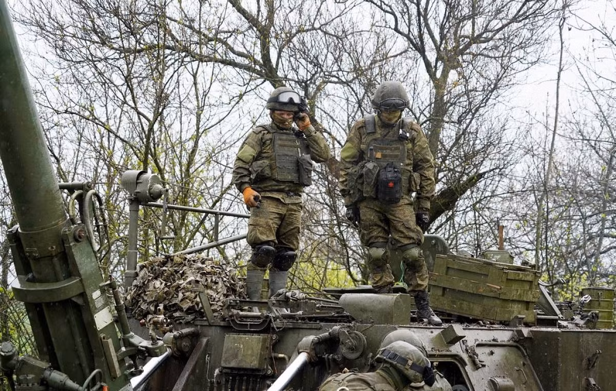 Theo thông tin từ trang Topwar của Nga cho biết, chiến công tiêu diệt chiếc xe tăng M1A1 Abrams đầu tiên của Ukraine, thuộc về Lữ đoàn bộ binh cơ giới độc lập số 15 của Nga, hiện đang chiến đấu ở khu vực làng Berdychi, phía tây bắc thành phố Avdiivka.