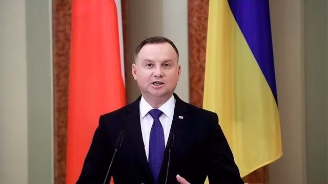 Theo CNN đưa tin, Tổng thống Ba Lan Duda ngày 16/3 tuyên bố, chính phủ Ba Lan sẽ hỗ trợ Ukraine 4 máy bay chiến đấu MiG-29; những chiếc máy bay chiến đấu này sẽ được chuyển giao cho Không quân Ukraine trong vài ngày tới. 