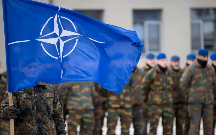 Theo Nga, sự bùng nổ của cuộc chiến giữa họ với Ukraine là do NATO từng bước thúc ép, thậm chí khiến Ukraine phải đối d với Nga. Nhưng điều có thể khiến Nga ngạc nhiên, đó là trong khi cuộc chiến vẫn đang diễn ra quyết liệt, NATO vẫn tiếp tục bành trướng về phía đông. Hơn nữa, tốc độ còn nhanh hơn cả thế giới bên ngoài mong đợi.