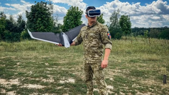 UAV Korshun có thể được sử dụng làm phương tiện trinh sát hoặc chiến đấu. Trong đó chức năng chiến đấu của UAV Korshun đã được đại diện của nhóm phát triển đề cập, khi UAV này có thể mang nhiều loại đạn nổ, bao gồm cả lựu đạn phân mảnh.