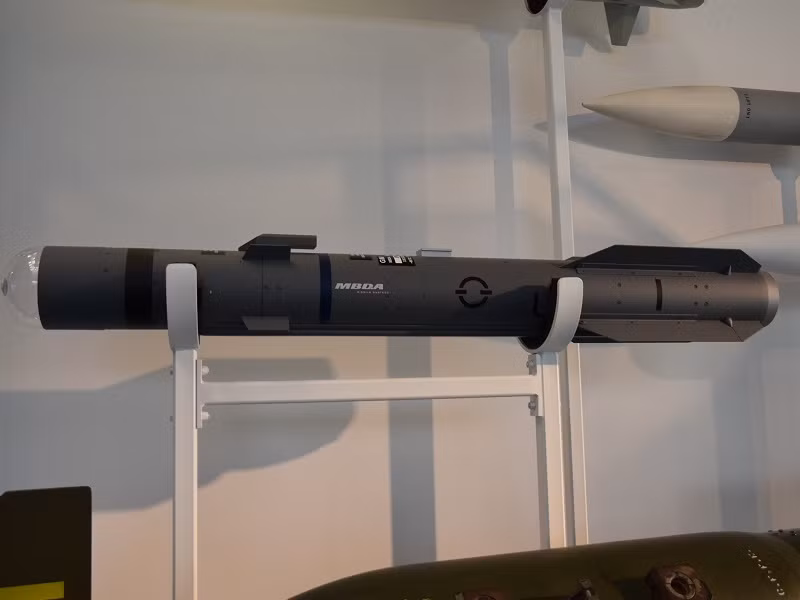 Theo ông Sivkov, đầu dẫn đường bằng laser hoặc radar sóng milimet sử dụng trên tên lửa Brimstone, sẽ hạn chế khả năng hoạt động rất nhiều của loại tên lửa này trong điều kiện thời tiết bất lợi, chẳng hạn như mưa và sương mù.