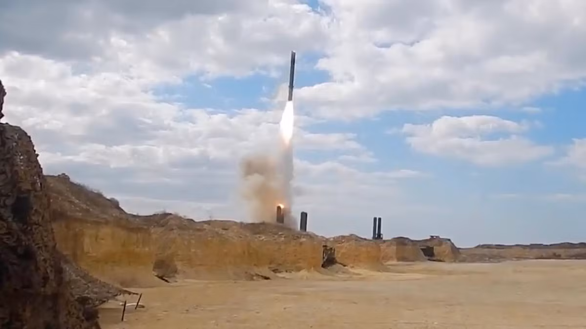 K-300P Bastion-P (SSC-5 Stooge theo thuật ngữ của NATO), là hệ thống phòng thủ bờ biển di động, nhằm tiêu diệt những các tàu hải quân có giá trị cao. Trong chiến lược hàng hải của Nga, đây được coi là tuyến phòng thủ cuối cùng.