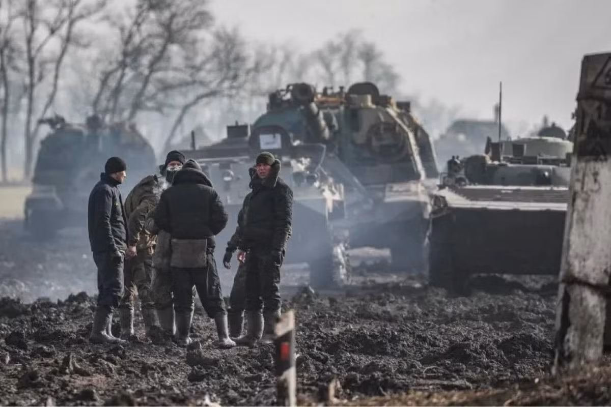 Hãng thông tấn Nhà nước Ukraine cùng ngày cũng đưa tin, Phó Tư lệnh Hải quân Ukraine, tướng Ihor Bezai đã thiệt mạng do trúng tên lửa của Nga, khi thực hiện nhiệm vụ trên trực thăng Mi-14.