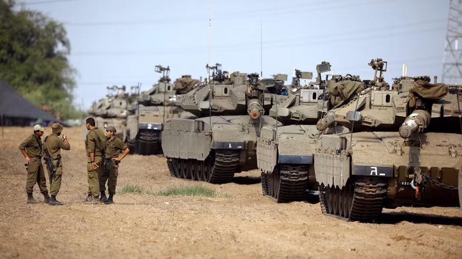 Quân đội Israel tuyên bố vào ngày 14/10 rằng, họ đang hoàn tất việc chuẩn bị cho một "chiến dịch lớn trên bộ" ở Dải Gaza và tiếp theo sẽ "mở rộng cuộc tấn công", bao gồm các cuộc tấn công “phối hợp chung” trên bộ, trên biển và trên không.