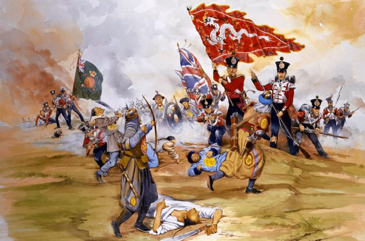 Tháng 7/1840, quân Anh đánh chìm 13 tàu chiến Trung Quốc, chiếm đảo Chu Sơn làm đầu cầu. Đầu năm 1841, người Anh tấn công pháo đài Hổ Môn ở Quảng Đông, Đô đốc hải quân trấn thủ Hổ Môn là Quan Thiên Bồi cho đốt tàu và thả trôi về phía hạm đội Anh để phóng hỏa nhưng vô dụng.