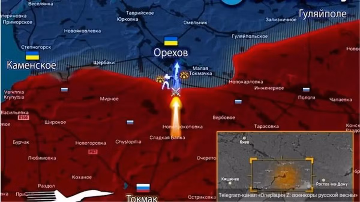 Bộ chỉ huy Quân đội Ukraine mở cuộc tấn công với quyết tâm tràn ngập thành phố Tokmok; nhưng phía trước Tokmok là làng Robotino, nơi được ví như con đập. Nếu Quân đội Ukraine chọc thủng được Robotino, sẽ mở ra bước đột phá cho cuộc phản công trên mặt trận phía Nam Ukraine.