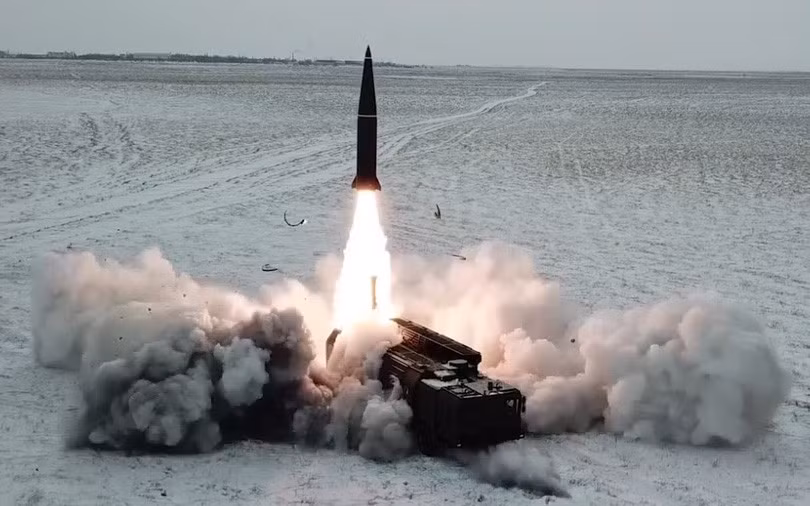 Tuy nhiên, khả năng tấn công chiều sâu của quân đội Nga vượt xa Ukraine. Hải quân Nga, các máy bay ném bom và các đơn vị tên lửa chiến thuật mặt đất, đều có thể phóng tên lửa hành trình Calibre, có khả năng tấn công sâu vào tận biên giới Ukraine – Ba Lan.