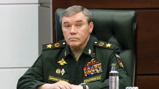 Vài ngày trước, tướng Gerasimov, Tổng tham mưu trưởng Lực lượng vũ trang Nga, được bổ nhiệm làm chỉ huy chiến dịch quân sự đặc biệt của Nga ở Ukraine, dư luận nhìn chung đều tin rằng, quân đội Nga sẽ tiến hành một cuộc tấn công dữ dội hơn vào quân đội Ukraine.