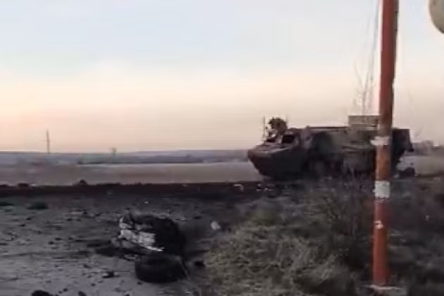 Điều này có nghĩa là sức mạnh quân sự vốn đã được dàn trải của Ukraine, giờ đây phải được triển khai một cách phân tán để chống lại các cuộc tấn công có thể xảy ra của Nga từ nhiều hướng. Trong hoàn cảnh như vậy, dù phương Tây có cung cấp bao nhiêu xe tăng, thiết giáp cho Ukraine thì cũng khó có thể lật ngược được tình thế bất lợi của quân đội Ukraine trên chiến trường.