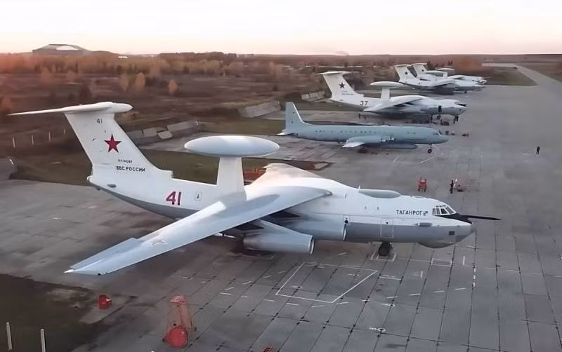 Tuy nhiên, các chuyên gia của Ukraine lại cho rằng, quá trình khôi phục máy bay A-50U phải mất hơn một năm thì mới có thể đưa vào sử dụng. Các nguồn tin của Nga cho rằng, trung bình việc nâng cấp một chiếc A-50 lên A-50U mất khoảng 2 năm.