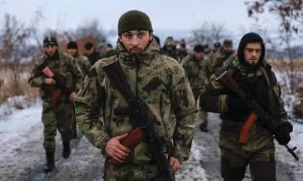 Tại Donetsk, có thông tin một số đơn vị thuộc Lữ đoàn 53 của Quân đội Ukraine đã sang phe ly khai, nhưng hiện chưa có chi tiết xác nhận về thông tin này. Lữ đoàn 53 là đơn vị bảo vệ cơ sở và xí nghiệp khai thác mỏ và trạm biến áp, cung cấp cho nhà máy luyện cốc Avdiyivka.