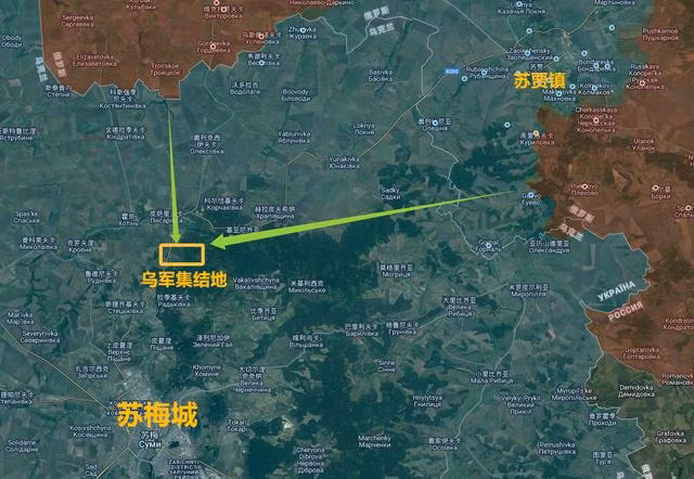 Làng Ivolzhanskoye nằm cách biên giới Nga-Ukraine khoảng 20 km về phía đông, cách chiến tuyến ở Kursk khoảng 31 km về phía đông và 13 km về phía bắc. Để tránh bị trinh sát RFAF phát hiện, AFU tổ chức trú quân bí mật trong cánh rừng, gần đường cao tốc N-07/R-200 dẫn đến mặt trận Kursk. Có thể nói, đây là vị trí trú quân lý tưởng.