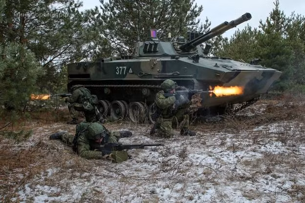 Năm 2016, BMD-4M chính thức được đưa vào biên chế Lực lượng đổ bộ đường không Nga. Ptitselov thực chất là một phần bổ sung cho BMD-4M. Tức là thay vì tháp pháo tiêu chuẩn, hệ thống phòng không này được đặt vào đúng vị trí của nó. Ảnh: Rostec.