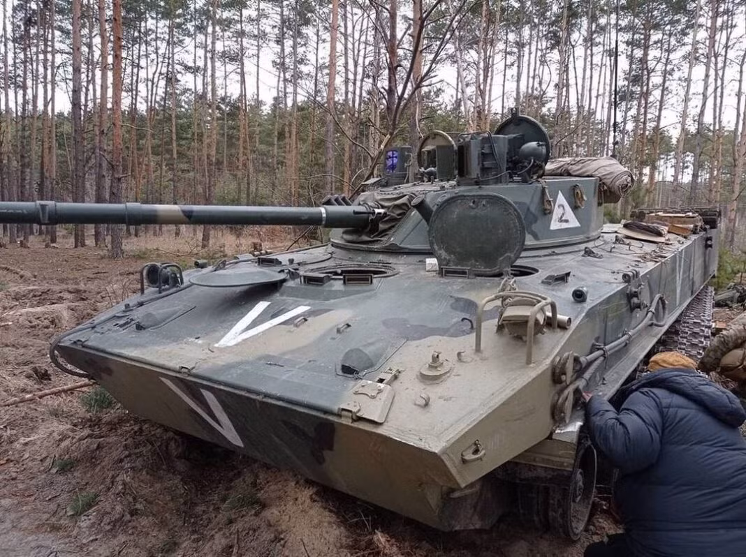Quân đội Nga đã thông báo rằng BMD-4M đang hoạt động tốt ở chiến trường Ukraine và nó cũng bị hỏng hóc hoặc bị Ukraine phá hủy. Theo thông tin trên các phương tiện truyền thông Nga, BMD-4M có thể sửa chữa ngay tại chiến trường.