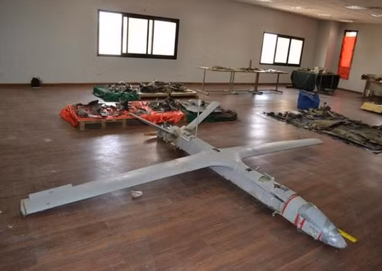 Tên lửa AIM-120 có thể đẩy lùi hiệu quả các máy bay không người lái "thấp, chậm và nhỏ", do lực lượng vũ trang Houthi, tấn công sâu vào các mục tiêu của Arab Saudi ngày càng trở nên hiệu quả. 