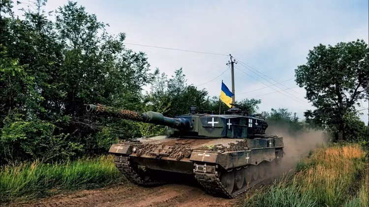 Danh tiếng tương tự cũng được dành cho xe tăng Leopard-2 trước khi chúng được triển khai tới Ukraine. Tuy nhiên, trong cả hai trường hợp, thông tin tình báo về xe tăng có thể đóng vai trò quan trọng trong việc đánh bại xe tăng Đức.