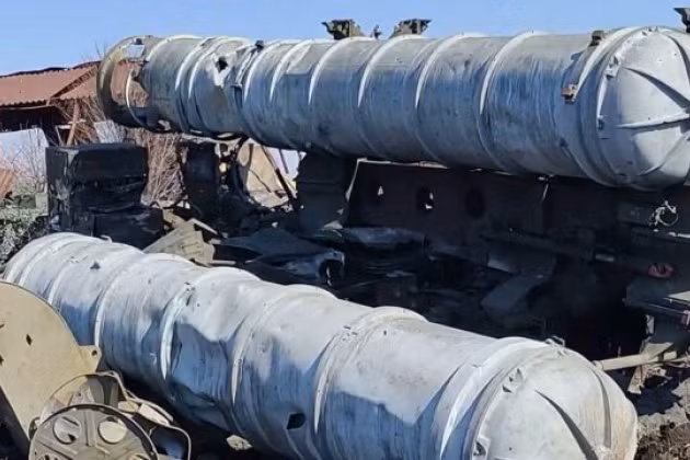 Do không có các hệ thống phòng không tầm thấp bảo vệ, kíp trắc thủ S-300 của Ukraine cố gắng rút nhanh chóng khỏi khu vực bị tấn công, nhằm thoát khỏi phạm vi truy sát của UAV Lancet và thay đổi trận địa bắn đã bị lộ, sang vị trí mới; nhưng họ đã không kịp làm điều này. 